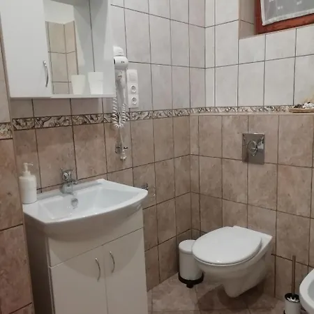 Balla Apartmanhaz アパート *